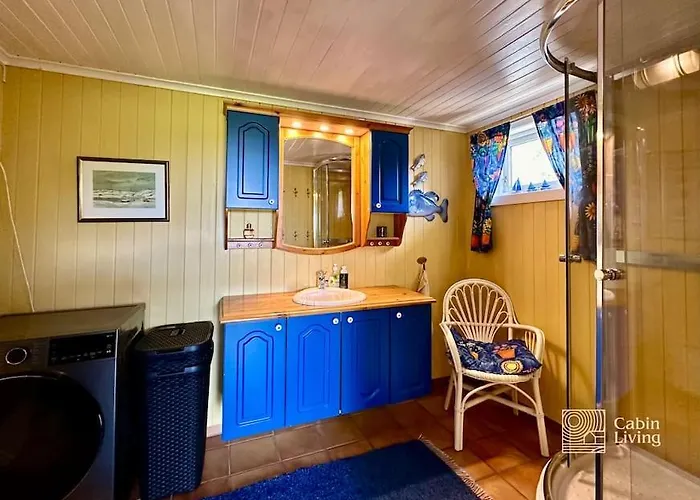 Seaside In Fredrikstad With Private Jetty, Bbq & Sea View - Close To Hanko