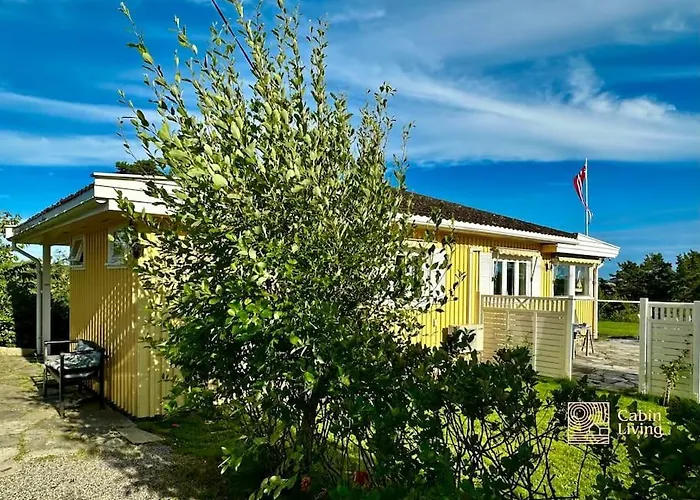 Seaside In Fredrikstad With Private Jetty, Bbq & Sea View - Close To Hébergement de vacances