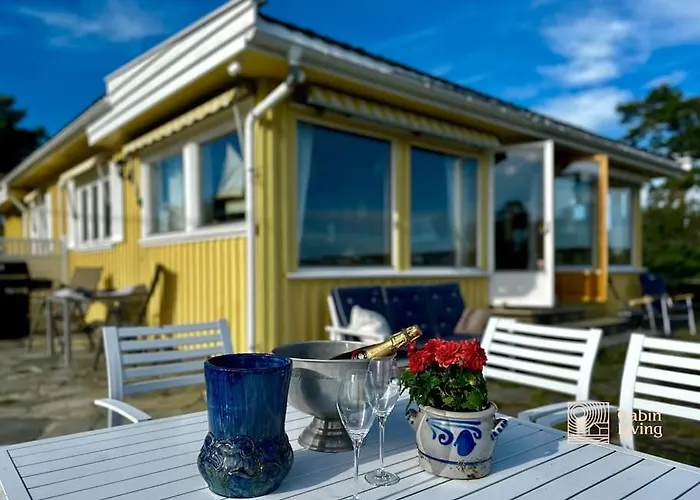 Seaside In Fredrikstad With Private Jetty, Bbq & Sea View - Close To Hébergement de vacances